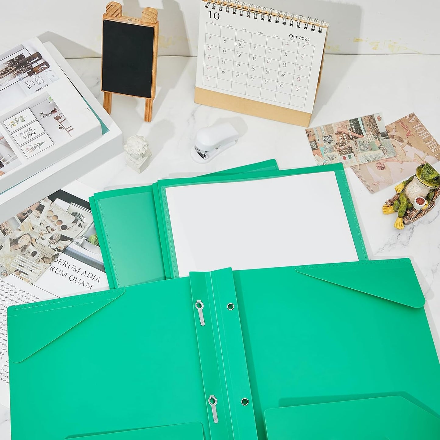 Henoyso 72 Pcs Plastic Folder with Clear Front Pocket and 3 Prong Plastic Folders with Card Slot Pocket Folders with Prongs for School Office (Green)