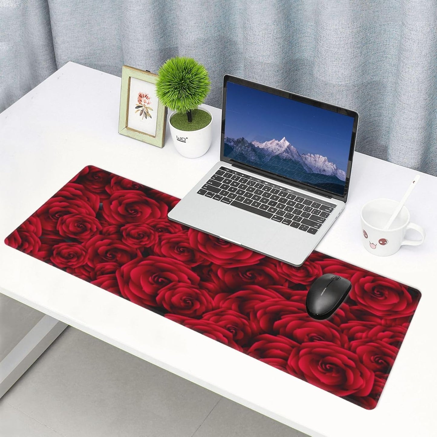 Red Roses Mouse Pad, Flower Large Big Gaming Mouse Pad Desk Pad, Mousepad with Non-Slip Rubber Base, Extended XXL Mouse Mat for Computer Laptop Office Accessories