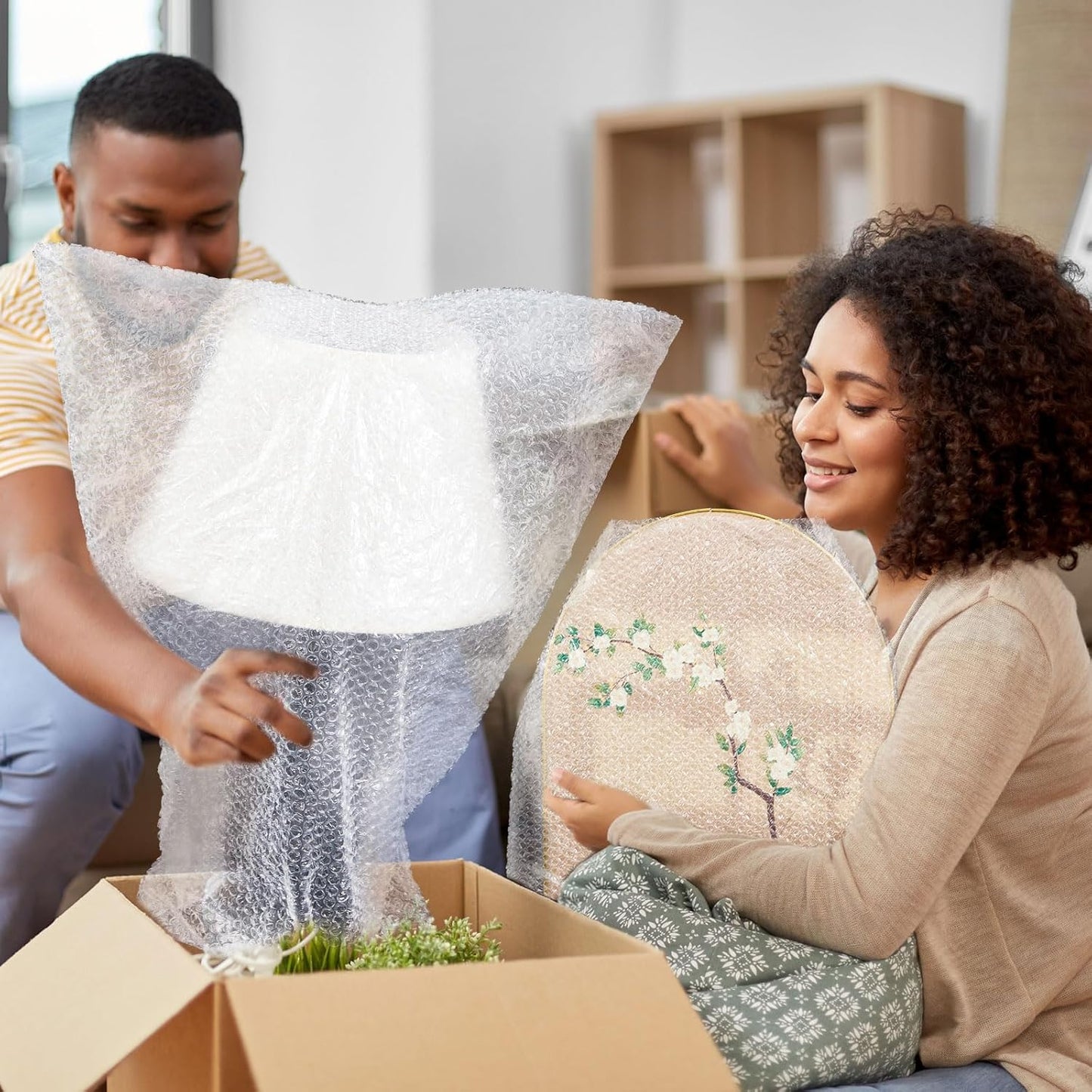 10 Pack 26 * 30 Inch Extra Large Bubble Pouches Clear Bubble Pouch Wrap Bags for Packing Shockproof Cushioning Wrap Bag for Shipping Moving Fragile Dishes China Plates Painting Fragile Items