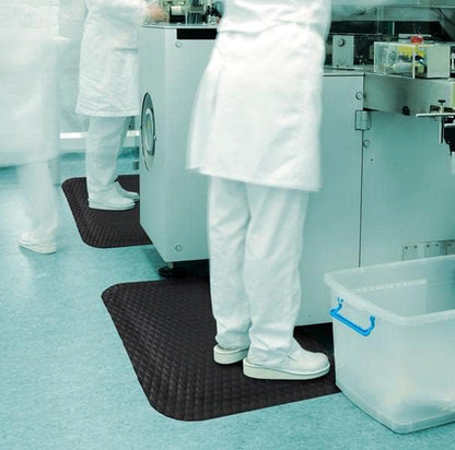 American Floor Mats Hog Heaven Premium 7/8" Black & Black Border 3' x 10' Nitrile Backed Anti-Fatigue Comfort Mat