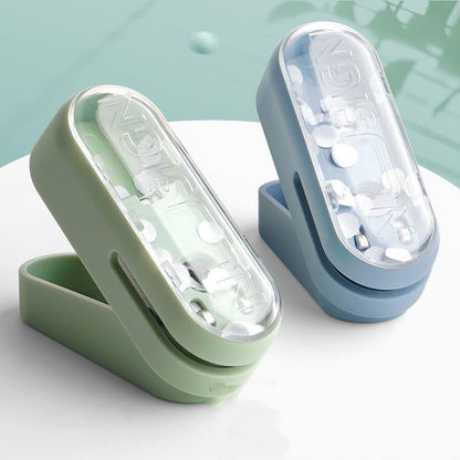 Knamoda Mini Small Hole Puncher Green Color, 10 Sheet Paper Hole Puncher Capacity Single Hole Puncher for Office Use Or Gift for Students (Green)