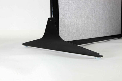 Versare Workstation Partition | Portable Wall Divider | Modern Office Cubicle | Free Standing Privacy Screen | Flexible Work Space | 99" x 70" Cloud Gray Fabric Panels