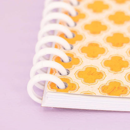 Craftelier - 30 Holes Binding Machine for Planners - A4, A5, A6, A7 and US Letter Size Formats - with 6 Spines of Black and White Tones - 5 Sheet Capacity Punch for Notebooks Making and Scrapbooking