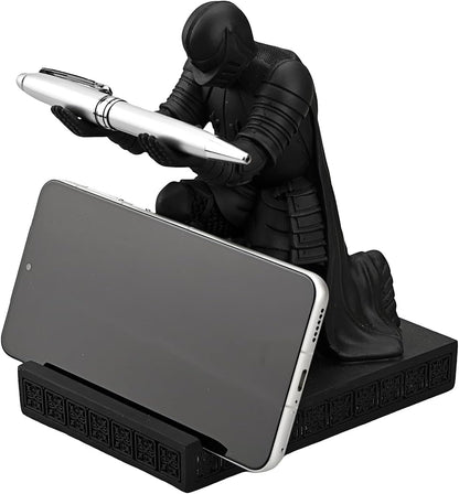 Windbreaker Soldier Knight Pen Holder Personalized Desk Accessory, Mobile Phone & Gaming Controller Holder, Device Stand Gift for Medieval Enthusiasts (Black)