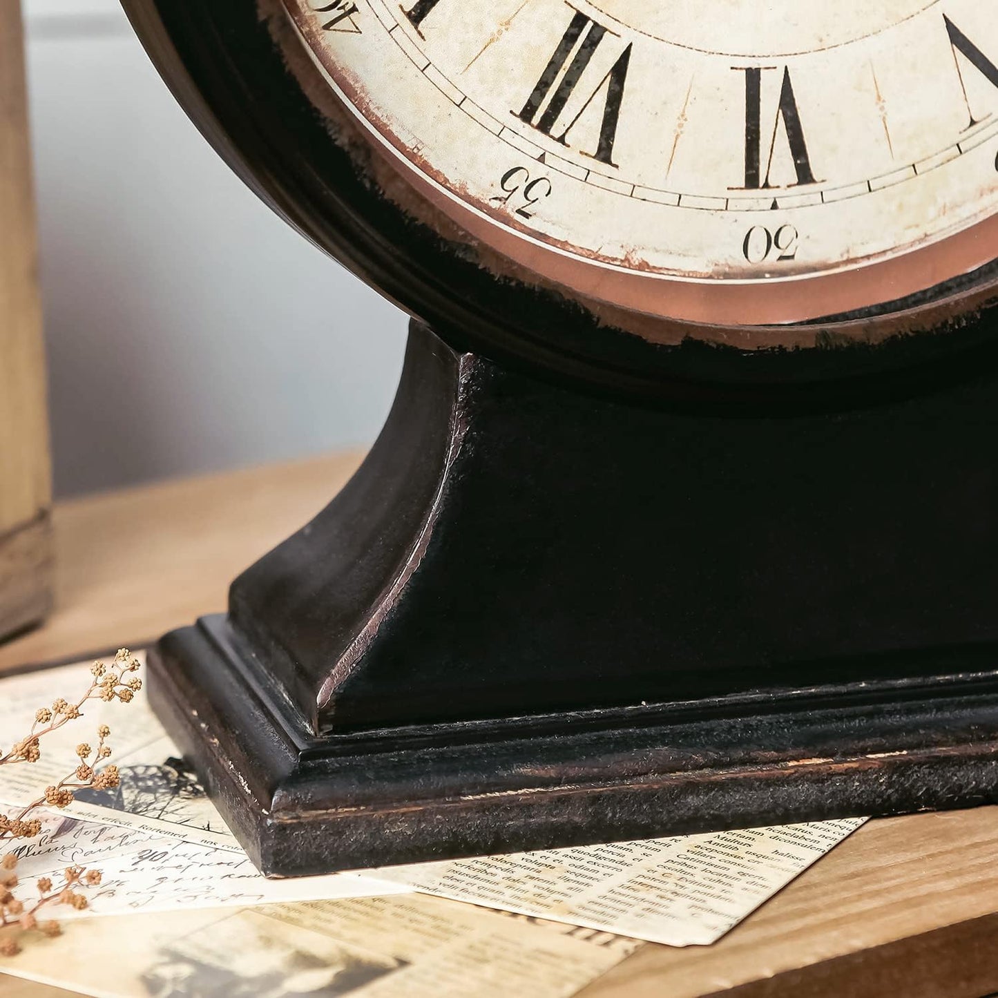 NIKKY HOME Vintage Black Mantel Clocks for Fireplace, Silent Non-Ticking Battery Operated Large Table Desk Shelf Metal Clock for Living Room Decor