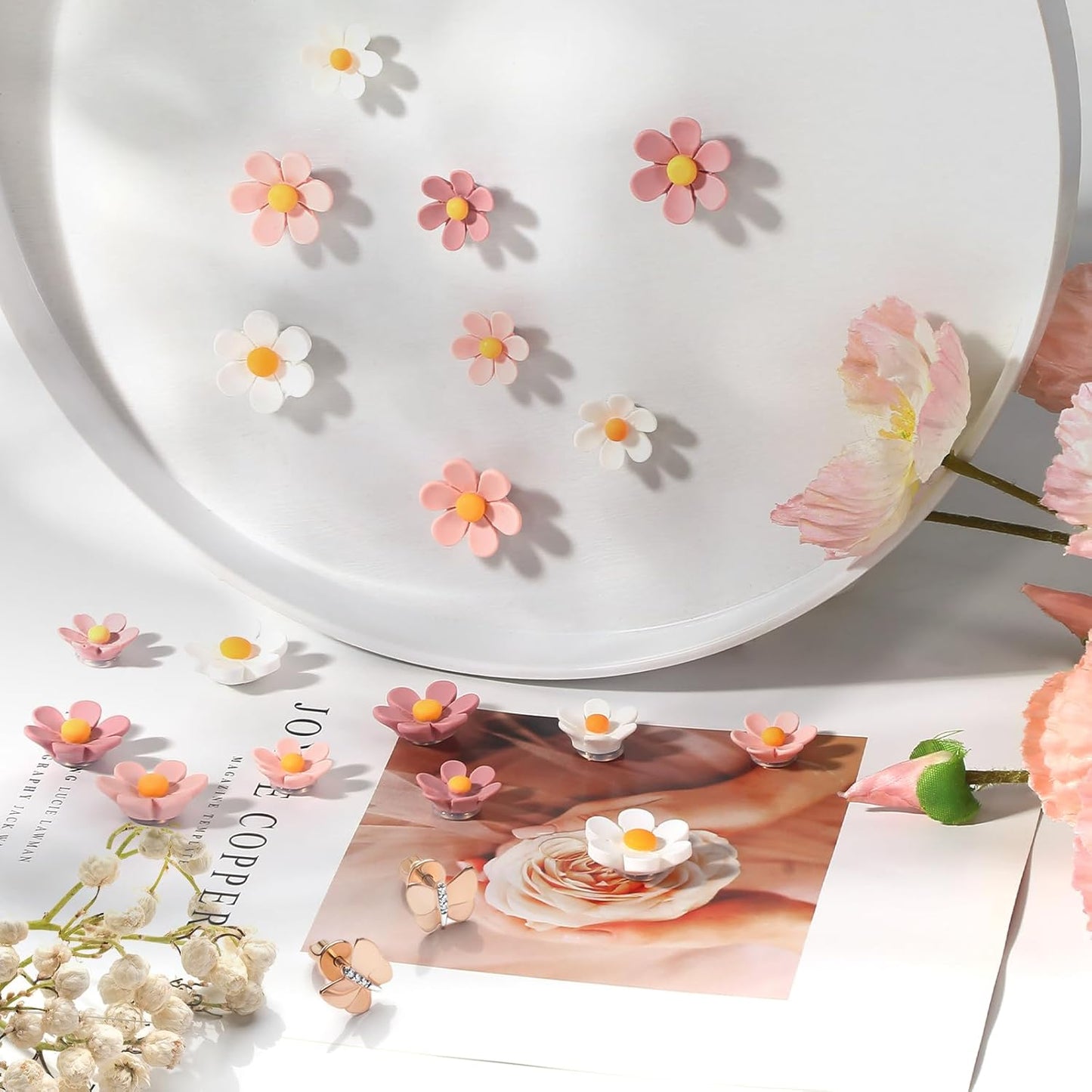 18Pcs Magnets Refrigerator,3 Colors 3D Cute Magnet, Resin Flower Decorative Magnets, Pink Fridge Magnet for Refrigerator Locker Whiteboard Office Kitchen(9 Small+9 Medium)