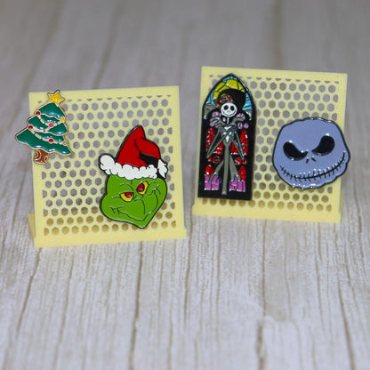 PIAOLGYI Pin Display Stand,Pin Board for Desktops & Shelves,Pin Holder Display for Badges Pins Collectible (Yellow)