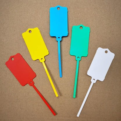 100pcs Reusable Blank Plastic Tags Ties Key Tags 1.45"*2.48" Serrated Tension Sealing Strap with Large Label Plastic Tie Mark Label Waterproof Hang Sign Write on Tag (5 Colors Mixed, 100pcs)