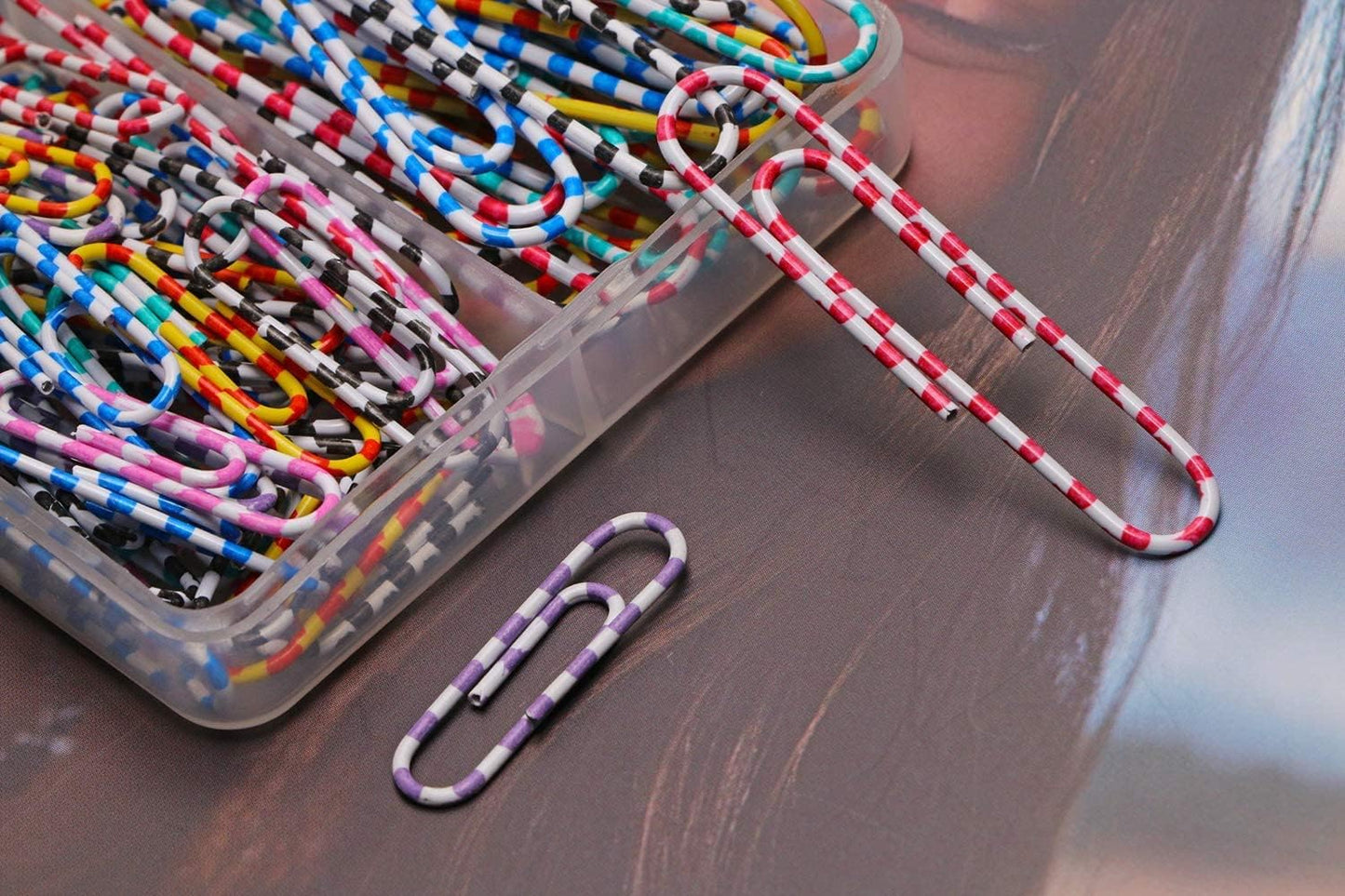 Vinaco Paper Clips Color Stripe, 400PCS Medium & Large (1.3 inch & 2 inch) Paper Clip Assored Size, Durable and Rustproof, Vinyl Coated Paperclips Colorful for Office School Document Organizing