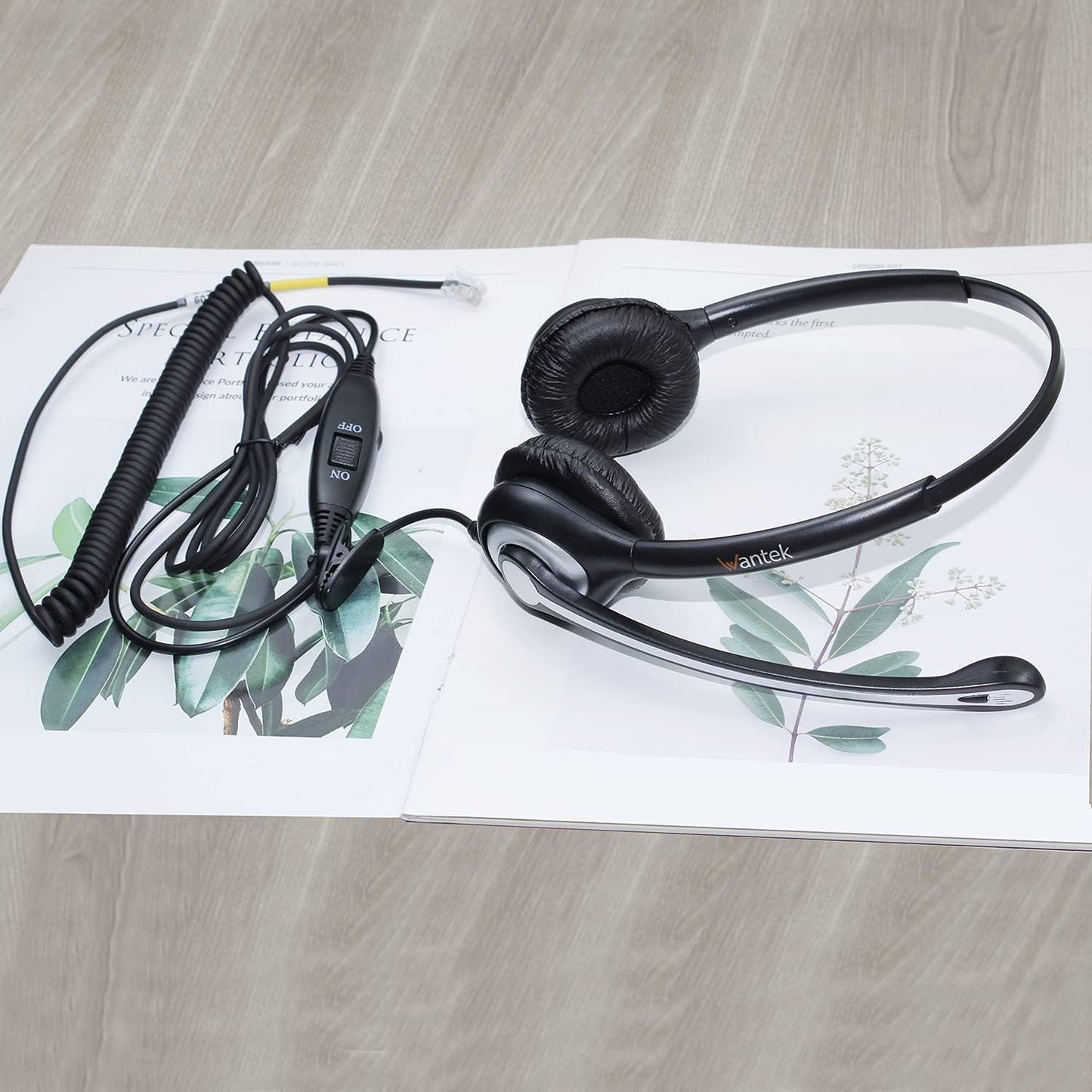 Telephone Headset with Microphone Noise Cancelling, RJ9 Phone Headset Compatible with Volume Adjustment Mute Control Switch for Call Center Office