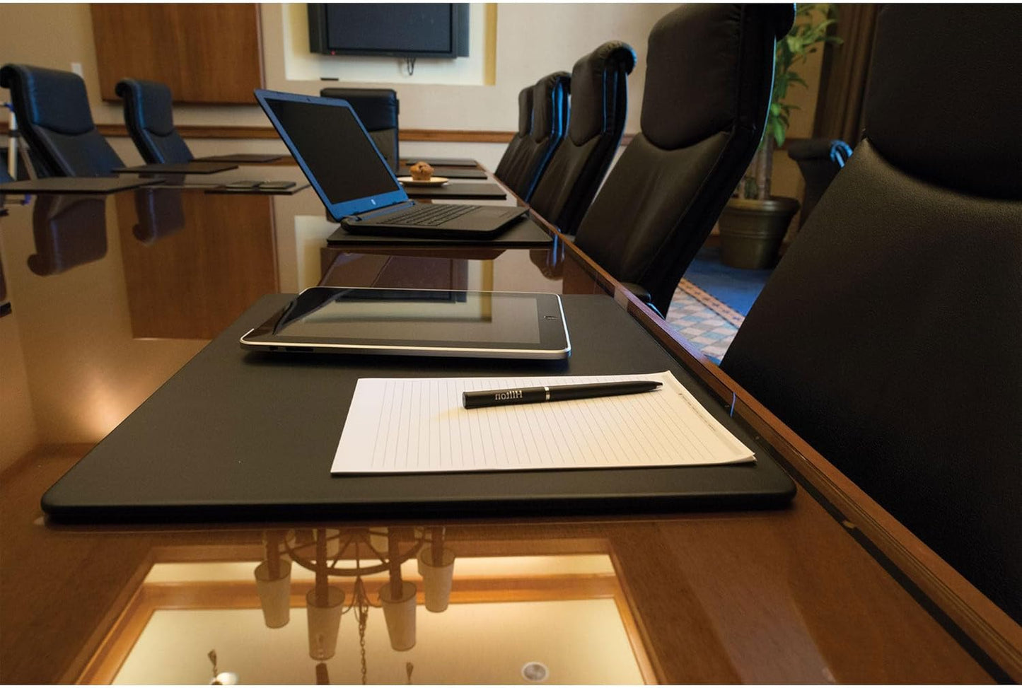 DACASSO Leatherette Conference Table Pad - Luxury Leather Desk Blotter for Writing - Padded Executive Desk Surface Protector - (Black, 17” x 14”)