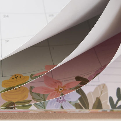 Cabbrix Desk Calendar 2025-2026 with Desktop Mat, Floral Desk Pad Calendar 15 x 12 Inch Runs From July 2025 to December 2026, Desk Blotter Calendar for Home School and Office (Floral)