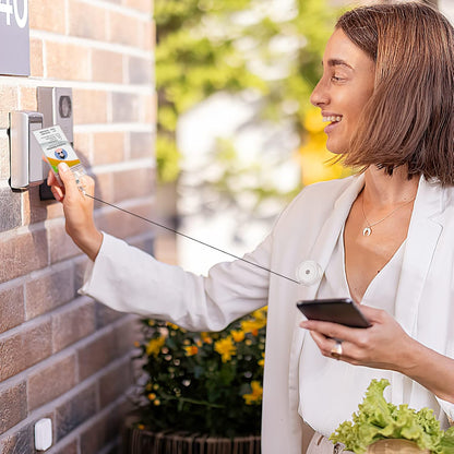 25 Pack Badge Reels Retractable with Swivel Alligator Clip Retractable Badge Holder Reels for Students, Teachers, Office Workers (Translucent Clear)