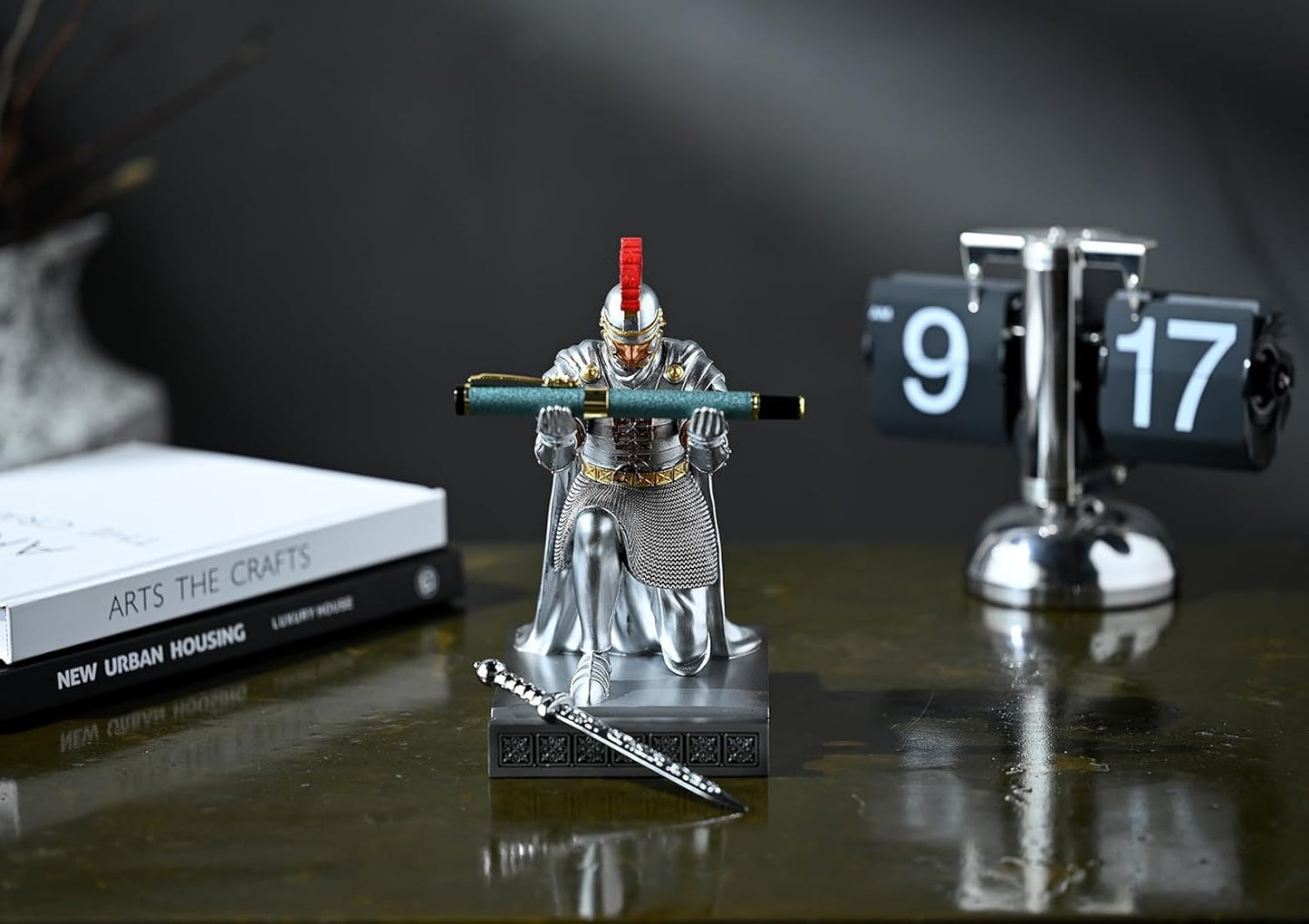 Roman Praetorian Prefect Warrior Knight Pen Holder Desk Ornament Resin Praetorian Guard Mobile Phone Stand Desk Accessories and Organizer For Office with a Letter Opener (Silver)