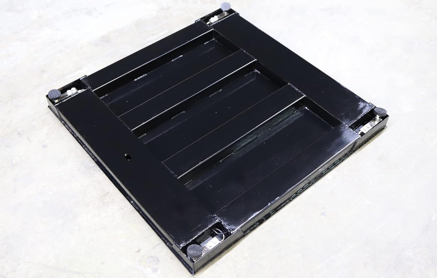 SellEton SL-700-2x2 Floor Scales, Accurate Pallet Scales with Smart Digital Indicator for Warehouse Shipping and Heavy Duty Industrial Weighing (24"x24", 2500 lb x 0.5 lb)