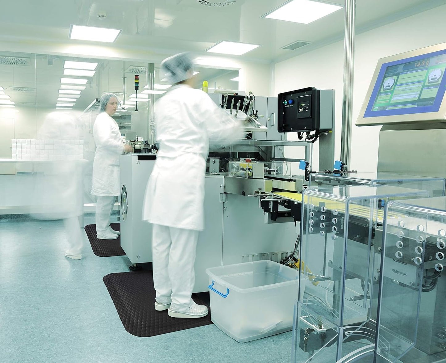 M+A Matting Hog Heaven Anti Fatigue Mat - Welding Safe, Slag Proof, Grease and Oil Proof, Industrial Grade Mat for Commercial Areas (3' x 5', 5/8" Thick)