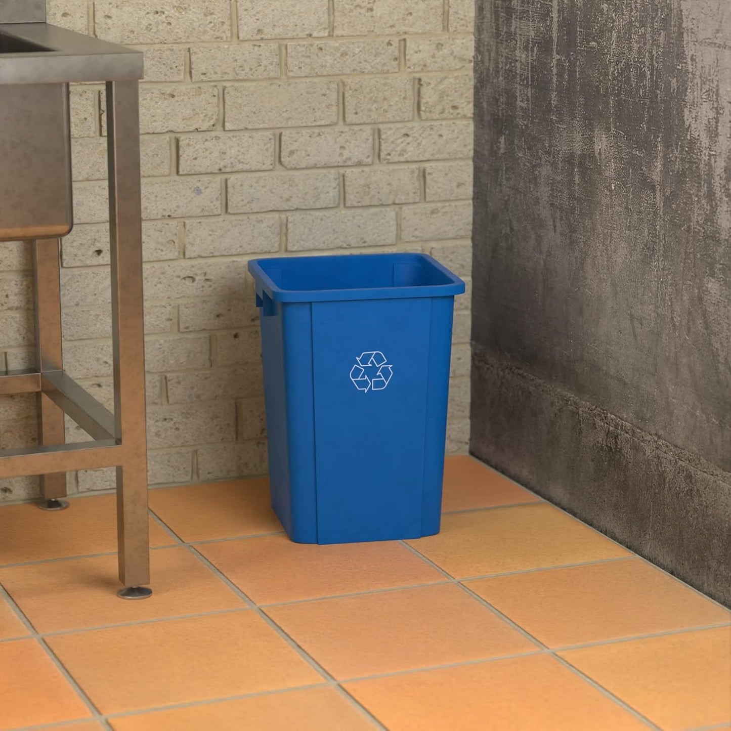 19 Gallon Blue Square Commercial Trash Can