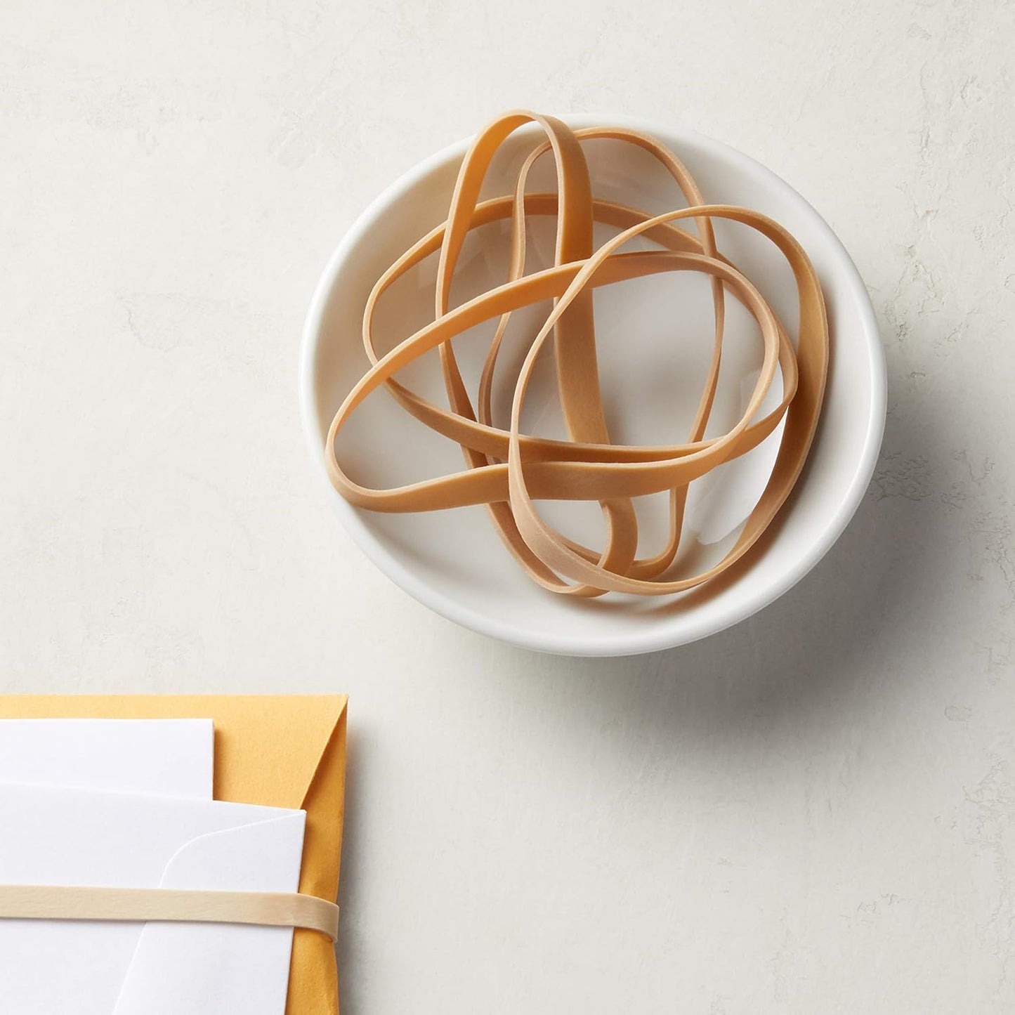 Amazon Basics Rubber Bands, Size 64 (3-1/2 x 1/4 Inch), 320 Bands/1 lb Pack, 25-Pack, Tan