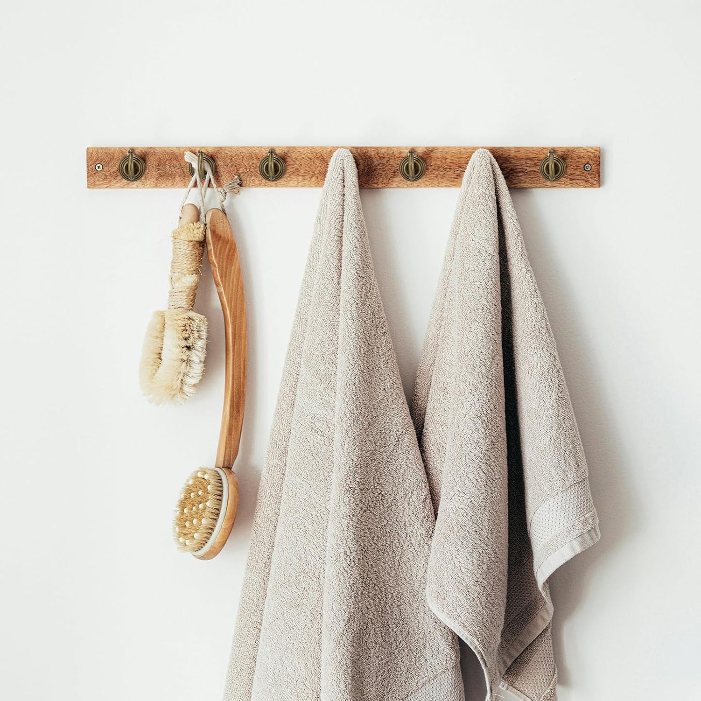 Hotop 30 Pieces Push Pin Wall Hooks Metal Thumb Tack Hangers Iron Alloy Nail Decorative Picture Hooks for 20 Lbs Home Office School Party Supply (Bronze)