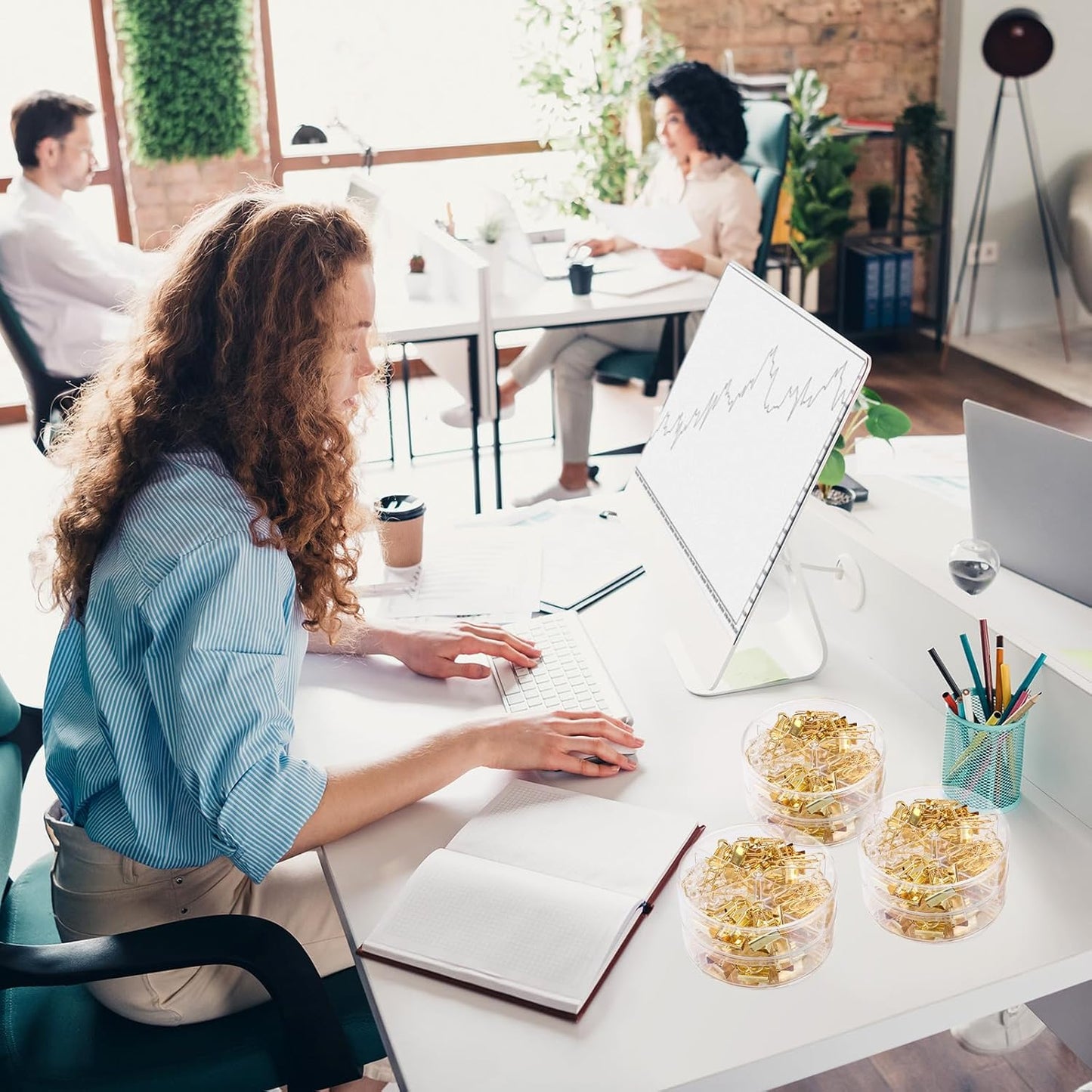 1560 Pcs Paper Clips and Binder Clips Assorted Sizes, Large Medium Small Binder Clip Paperclips Thumb Tacks, College Supplies Home Office Supplies Document Organizing(Gold)