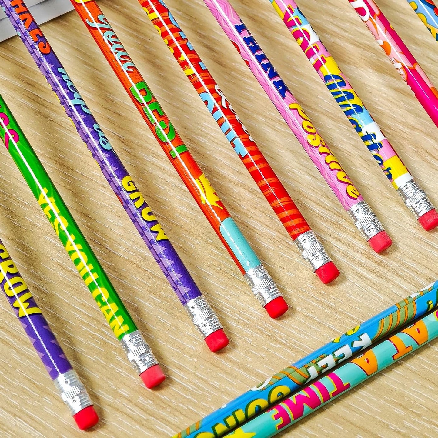 Cinrobiye 200 PCS Inspirational Pencils Bulk,Motivational School Wood Pencils,Encourage Positive Pencil Party Favors Gifts Pencil Back to School Supplies for Kids Student Teacher Classroom Reward