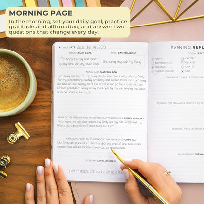 Clever Fox Gratitude Journal – Happiness, Positivity & Affirmation Daily Journal – Inspirational Daily Notebook – 3 Months, A5 (Pearl)