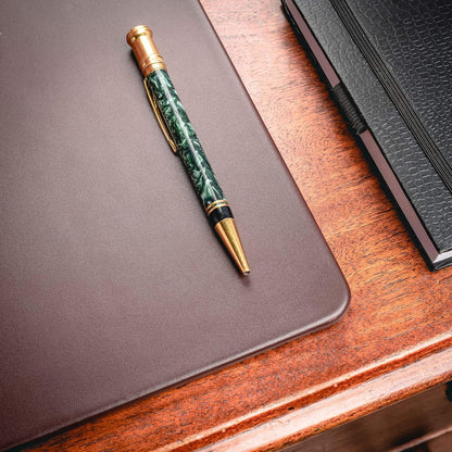 Dacasso Pad Without Side Rails Luxury Leather Blotter for Writing-Executive Desk Surface Protector, 30” x 19”, Chocolate Brown